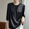 Top de manga tres cuartos de satén de acetato estilo francés nuevo para el verano 2026, Camiseta interior de color liso plisada adelgazante