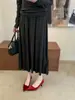 Elegantes tacones de aguja de terciopelo de estilo francés con punta fina para mujer, colección otoño 2026, diseño de punta baja, adecuados para el trabajo y el uso diario, exudando un estilo sofisticado y refinado