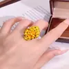 Anillo Grande de Flor Chapado en Oro de Latón, Diseño de Nicho, Anillo de Flor de Boda Estilo Retro de Lujo Ligero para Mujer, Joyería para Boda