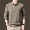 Bestseller de transmisión en vivo: nueva camiseta de manga larga para primavera/otoño para hombre, un polo estampado versátil y moderno con cuello, perfecto para hombres de mediana edad