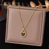 Moderna, de lujo ligero, exquisita cadena de titanio para mujer, versátil, única, simple cadena para la clavícula, moderna y elegante, no se decolora, venta al por mayor desde el fabricante