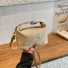 Bolsa Quadrada Pequena de Mão Simples Nova Moda Primavera/Verão 2026 Bolsa de Mão Trançada Flores de Renda Bolsa de Palha de Ombro Único