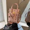 Bolsa Feminina Fashion Personalizada Estilo Primavera Nova Bolsa de Ombro Transversal Pequena Quadrada Tendência Nicho Alta Qualidade Simples 2026
