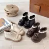 Botines Cortos Forrados de Felpa para Niñas Moda Nuevo Estilo Otoño Versátiles Ribete de Encaje Botas de Combate Infantiles Estilo Little Chanel Botas de Piel para Bebé