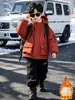 2423 Chaqueta Cortavientos Forrada de Felpa para Niños Ropa de Abrigo Otoño Invierno Ropa Acolchada para Niños 2026 Nueva Parka Elegante para Bebé