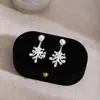 Elegantes Brincos de Pérola em Forma de Leque Fogos de Artifício Estilo Francês Minimalista Socialite Design de Personalidade de Nicho Luxo de Alto Padrão