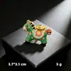 Nuevo Broche de Caballo Estilo Chino con un Toque de Lujo Ligero y de Alta Gama, Pin de Pedrería Roja, Accesorio de Moda Versátil para Mujeres, Broche de Aleación