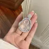 Collar para mujer con colgante bañado en plata con figura de Buda de calcedonia blanco hielo, diseños de hoja y calabaza, ágata y jade de Maitreya