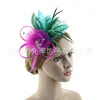 Nuevos Accesorios para el Cabello de Amazon: Tocados Coloridos de Plumas con Tela de Malla para Actuaciones, Festivales de Carreras de Caballos y Fiestas de Té