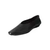 Sapatos Femininos Quadrados de Salto Baixo Vintage Outono 2024 Novos Versáteis para o Trabalho Sapatos Leite Sapatos Planos Franceses Witch
