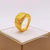 Anel Estampado Fosco, Estilo de Luxo Leve de Nicho de Alta Qualidade, Anel de Cobre Banhado a Ouro, Joia Popular para Transmissão ao Vivo de E-commerce, Atacado