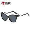 Moda Europea y Americana Montura Grande Fiesta Hip-Hop Diseño de Serpiente Gafas de Sol Personalizadas Protección Solar para Exteriores Vacaciones Gafas de Sol Transfronterizas