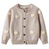Primavera y Otoño 2026 Nuevo Estilo Coreano Hecho a Mano Corazón DIY Cardigan de Punto para Niños Chaqueta Suéter Cardigan para Niñas Venta al por Mayor