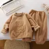 Conjunto de Pijama de Lã para Crianças, Novo para o Inverno de 2026, para Meninos e Meninas, Estilo Coreano, Aconchegante e Quente, Roupa de Casa, Atacado de Roupas Infantis