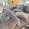 Conjunto de Quatro Peças de Pelo de Coelho Espesso Classe A, Capa de Edredom de Pelo de Coelho Veludo Leite, Lavável à Máquina, Não Solta Fiapos, Grau Materno e Infantil, Versão de Inverno
