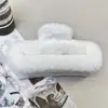 Presilha de Cabelo de Pelúcia Imitação de Pelo de Coelho Clip de Cabelo Fofo Coreano Outono e Inverno Estilo Suave Presilha Grande de Tubarão Acessório de Cabelo Atacado