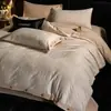 Juego de cuatro piezas de jacquard cepillado de algodón de fibra larga de 60 hilos, clase A, para otoño e invierno, lujo ligero con sensación de alta gama, algodón puro grueso y cálido