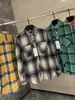 ¡Un indispensable para los amantes del tartán! Nuevo estilo otoño e invierno, amigable con la piel, cepillado, engrosado, cálido, camisa básica versátil de manga larga para hombre