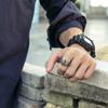 Anillo de plata tailandesa hipster hip-hop europeo y americano Chiba puño cerrado para defender el amor anillo abierto de personalidad para hombres