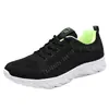 Novos sapatos masculinos transfronteiriços, tamanhos extragrandes 45-46, flyknit ultraleve, tênis de corrida respiráveis e confortáveis com sola macia.