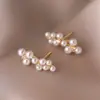 Pendientes Pequeños de Perlas Uva Estilo Lujo Ligero para Mujer, Pendientes Elegantes de Diseño Nicho, Nuevos Pendientes de Perla Populares 2026