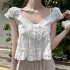 En stock estilo coreano francés dulce y puro encaje cuello en V con volantes top corto babydoll 18292