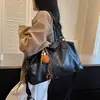 Bolsa de Hombro Individual de Gran Capacidad para Comercio Exterior para Mujer 2026 Nuevo Otoño Invierno Versátil Bolsa Tote Simple para el Trabajo Manual Cruzada