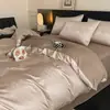 Conjunto de cama de quatro peças em jacquard de cetim de algodão puro Classe A com 60 contagens, conjunto de três peças de luxo leve totalmente em algodão, capa de edredom, lençol de cima, lençol com elástico
