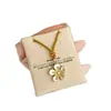 "Flor de Durazno" Cinco Bendiciones Flor Dorada Cadena de Suéter Nuevo Estilo Chino Floral Esmalte Collar para Mujer Colgante Largo