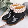 Botas de lluvia para mujer, de tubo bajo, antideslizantes, de moda, para cocina, botas de lluvia para mujer, de tubo corto, zapatos de agua de moda con suela de res, zapatos de agua resistentes al desgaste para adultos.