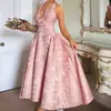 Transfronterizo Nuevo Patrón en Relieve Tridimensional Retro Europeo y Americano Cuello en V Sin Mangas Falda Amplia Vestido para Mujer