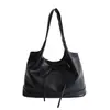 Bolso popular transfronterizo para mujer, nuevo bolso de hombro de moda 2026 para ir al trabajo, bolso de gran capacidad para debajo del brazo para salir a trabajar