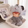 Solo ropa de muñeca: Colgante de muñeca de peluche de vinilo de la serie Hirono Road Log, conjunto de ropa para muñeca Hirono, abrigo, sombrero