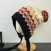 Chapéu de Lã Quente Anti-Frio Outono Inverno com Plus Veludo Proteção de Orelha para Ciclismo Chapéu Lei Feng Chapéu de Tricô Jacquard Fair Isle com Pom-Pom Feminino