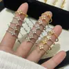 Anillo minimalista estilo europeo y americano de trébol de cuatro hojas para mujer, anillo delgado estilo ins, fresco y simple, adecuado para el dedo índice o como anillo de cola, anillo abierto apilable
