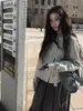 Corea Otoño/Invierno 2026 Chaqueta Corta de Manga Larga con Cuello Solapa de Doble Botonadura