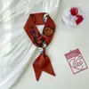 Bufanda Larga Estampada Elegante Roja de Doble Capa Cinta para el Cabello Bufanda Estilo Coreano para Mujer Cinta Decorativa Bufanda para Traje Versátil