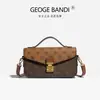 Bolso Pequeño Cuadrado de Mano de Alta Gama para Mujer 2026 Nueva Moda Bolso Bandolera Mensajero Estampado Retro Bolso de Hombro para Mujer