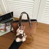 Bolso de mano de alta gama, estilo retro, para mujer, perfecto para comercio exterior; Nueva colección otoño/invierno 2026, bolso de hombro versátil y bolso cruzado elegante