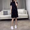 Vestido POLO Solto Tamanho Grande com Hotfix de Diamante Manga Curta para Mulheres Verão 2024 Novo Comprimento Médio Efeito Emagrecedor Saia Evasê