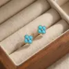 Brincos de Trevo de Quatro Folhas com Turquesa em Prata de Lei S925 para Mulheres, Luxo Leve e Sensação de Alta Qualidade, Brincos de Prata de Lei Cravejados com Zircônia, Atacado