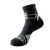 Calcetines deportivos para hombre de tubo gruesos antideslizantes prácticos baloncesto profesionales calcetines de correr para hombre estudiantes adolescentes venta al por mayor