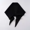 Bufanda triangular de punto para mujer, color sólido retro, 100% cachemira pura, diseño calado para mayor comodidad y un look estilo coreano.