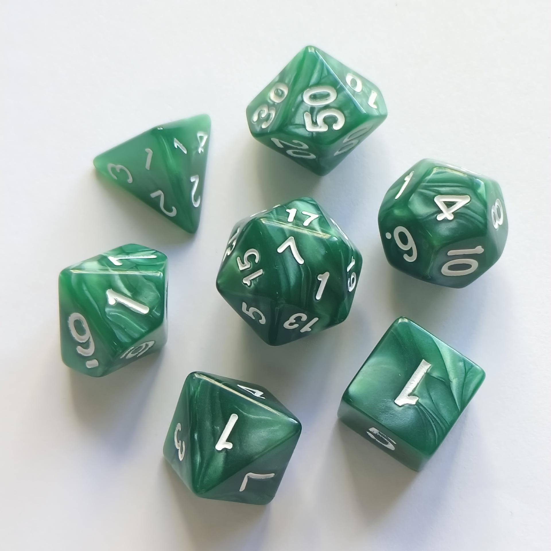 七个一套珍珠纹白油绿