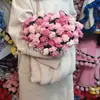 Manta Bouquet de Rosas Pontiagudas, Produto Acabado em Crochê Feito à Mão, Presente para Casamento da Melhor Amiga, Aniversário ou Dia dos Namorados para Meninas