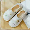 Zapatos de Confinamiento de Malla de Verano, Pantuflas de Algodón Transpirables para Maternidad, Zapatillas Ligeras de Suela Gruesa Antideslizantes para Primavera y Otoño para Interiores para Mujer Fabricante