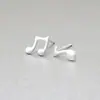 Pendientes Asimétricos Minimalistas Geométricos Plateados Estilo Coreano para Mujer, Pendientes de Corazón y Estrella, Aros Lisos Pendientes de Moda al por Mayor
