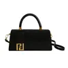 Bolso cuadrado pequeño retro de estilo coreano, moderno y único, para mujer, adecuado para ir al trabajo, con un distintivo toque casual y de alta gama, nuevo modelo cruzado y de mano