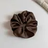 Scrunchie Exquisito de Cetim Jacquard Francês com Toque de Luxo, Elástico de Cabelo Estilo Relaxado Que Não Danifica o Cabelo, Faixa de Cabelo para Coque para Mulheres