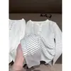 Blusa Simples de Listras com Decote V, Botões e Mangas Longas para Mulheres, Camiseta Solta com Gola Henley para Primavera/Outono, Camisa Base de Estilo Suave para Camada Interna